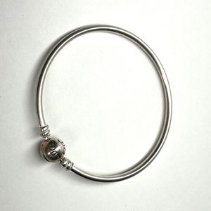 Pandora moments bangle bracelet